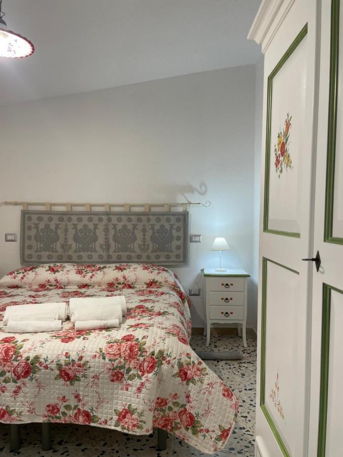 Affittacamere Il Vicoletto Aria Ona Villagrande Strisaili Dış mekan fotoğraf